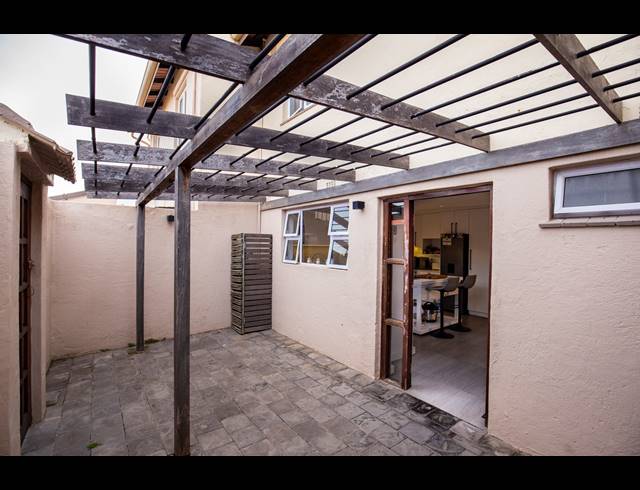 3 BEDROOM TOWNHOUSE FOR SALE IN UMHLANGA CENTRAL